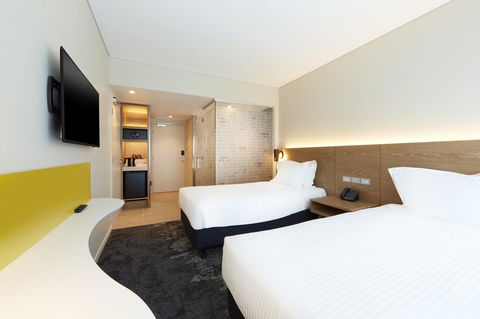 Holiday Inn Express Melbourne Southbank, An IHG Hotel - Accommodation Sunshine Coast 11