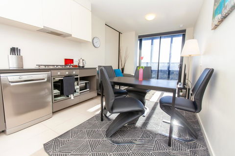 Melbourne SkyHigh Apartments - Accommodation Sunshine Coast 8