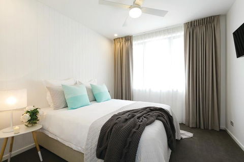 Lakes Edge Apartments - Accommodation Sunshine Coast 1