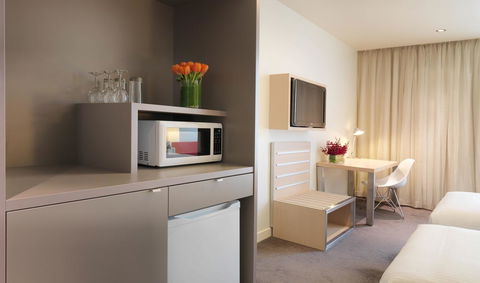 Travelodge Hotel Melbourne Docklands - Accommodation Sunshine Coast 13