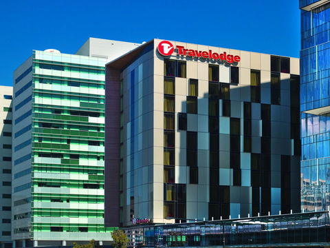 Travelodge Hotel Melbourne Docklands - Accommodation Sunshine Coast 4
