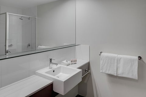 Travelodge Hotel Melbourne Docklands - Accommodation Sunshine Coast 14