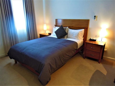 Plough Hotel - Accommodation Sunshine Coast 6