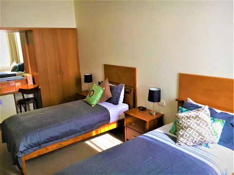 Plough Hotel - Accommodation Sunshine Coast 8