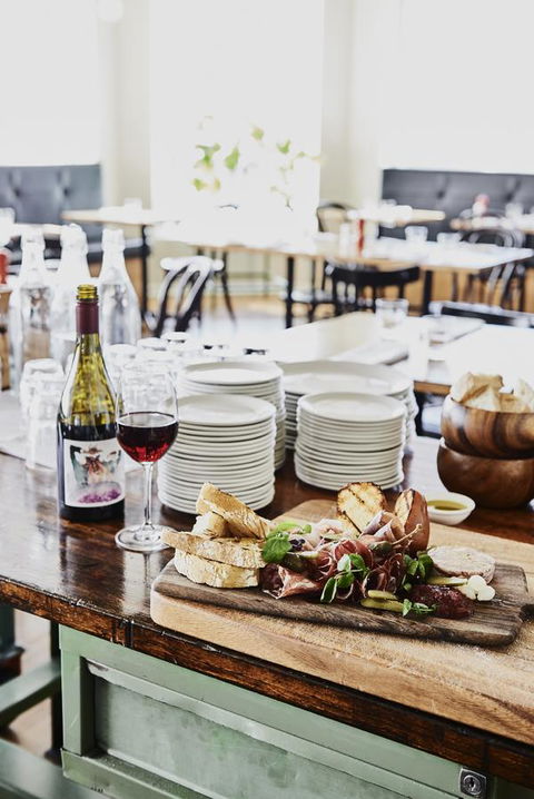 Plough Hotel - Accommodation Sunshine Coast 23