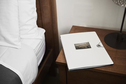 Plough Hotel - Accommodation Sunshine Coast 10