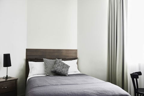 Plough Hotel - Accommodation Sunshine Coast 3