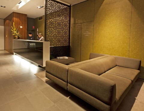 Causeway 353 Hotel - Accommodation Sunshine Coast 13