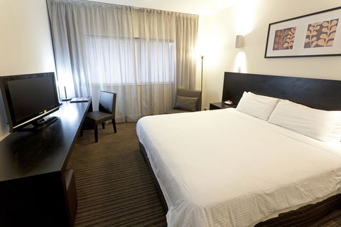 Causeway 353 Hotel - Accommodation Sunshine Coast 5