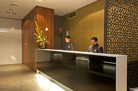 Causeway 353 Hotel - Accommodation Sunshine Coast 1