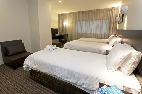 Causeway 353 Hotel - Accommodation Sunshine Coast 20