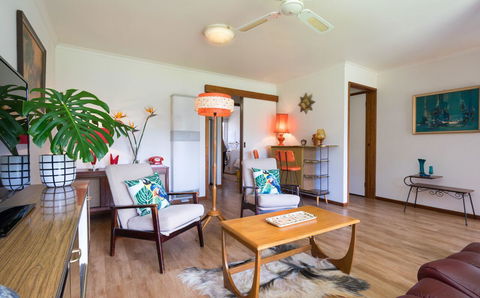 Uptown Frankston - Accommodation Sunshine Coast 2