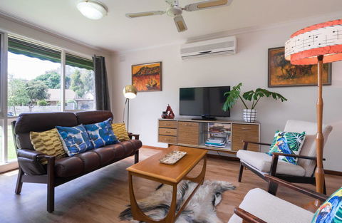 Uptown Frankston - Accommodation Sunshine Coast 3