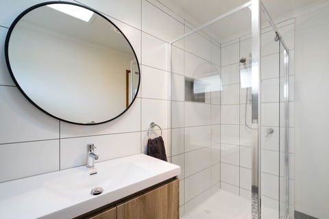 Uptown Frankston - Accommodation Sunshine Coast 11