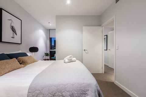 Auguste, Melbourne CBD Private Accommodation With Parking - Accommodation Sunshine Coast 7