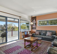 Black Dolphin Beach Penthouse - Accommodation Sunshine Coast