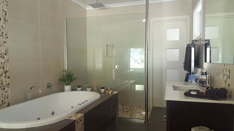 Abbys Cottages Bright - Accommodation Sunshine Coast 35