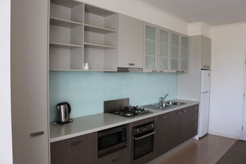 Bairnsdale International - Accommodation Sunshine Coast 13