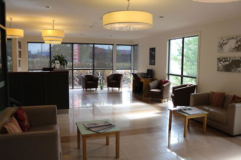 Bairnsdale International - Accommodation Sunshine Coast 20