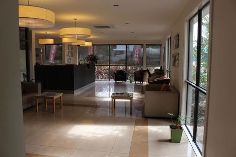 Bairnsdale International - Accommodation Sunshine Coast 18