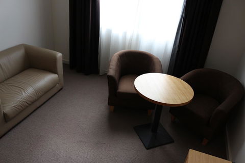 Bairnsdale International - Accommodation Sunshine Coast 2