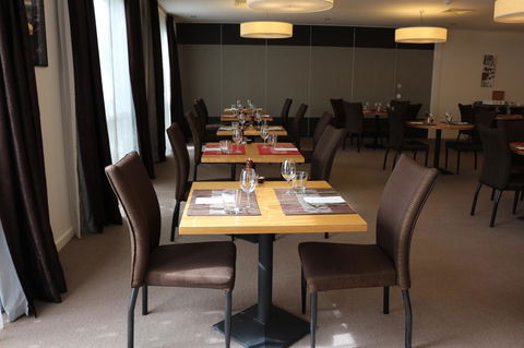 Bairnsdale International - Accommodation Sunshine Coast 15