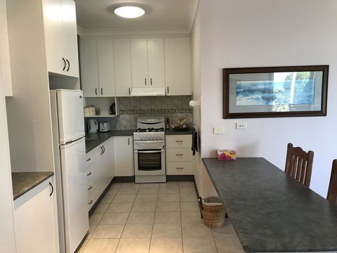 Eagle Bay Views - Accommodation Sunshine Coast 15