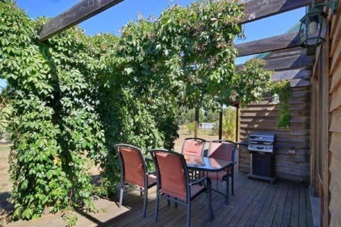 Beechworth Cedar Cottages - Accommodation Sunshine Coast 12