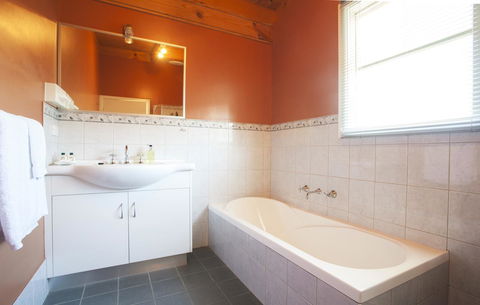 Beechworth Cedar Cottages - Accommodation Sunshine Coast 11