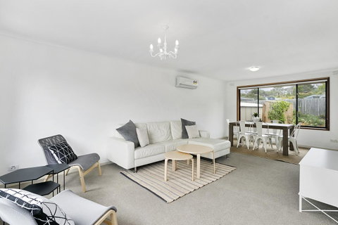 Fairhills - NEW LISTING, Beautifully Styled - Accommodation Sunshine Coast 3