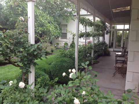 Camellia Cottage - Accommodation Sunshine Coast 2