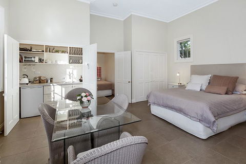Camellia Cottage - Accommodation Sunshine Coast 4