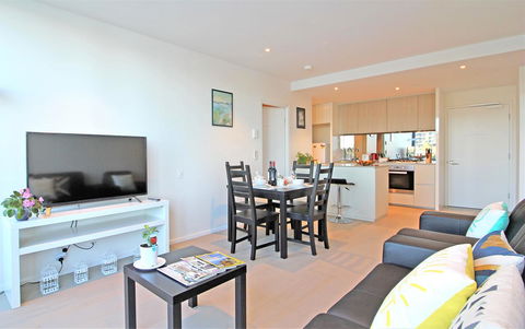 Auzzie Apartments Docklands, Melbourne - Accommodation Sunshine Coast 5