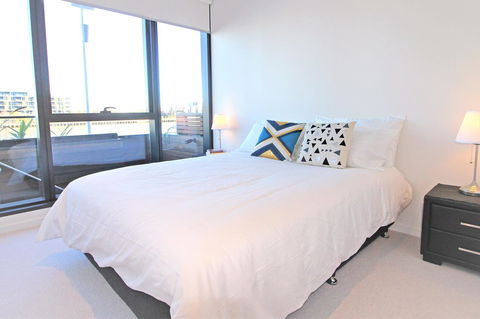 Auzzie Apartments Docklands, Melbourne - Accommodation Sunshine Coast 8
