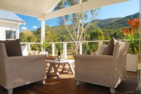 The Dacha - Accommodation Sunshine Coast 3