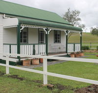 The Dollhouse Cottage - Accommodation Sunshine Coast