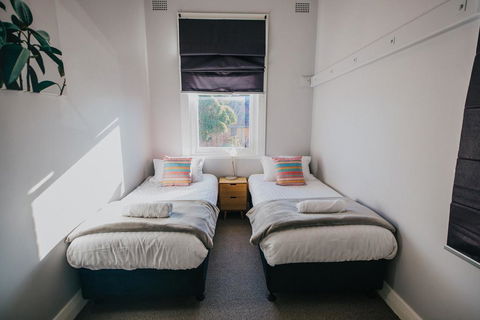 The Duke Of Wellington Hotel - Accommodation Sunshine Coast 2
