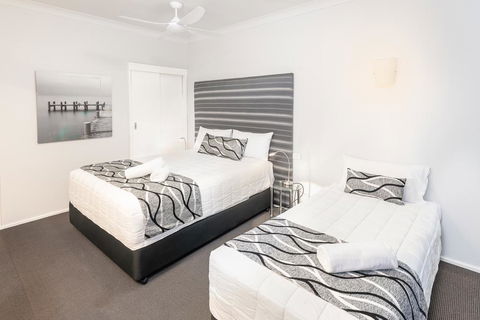 The Esplanade Motel - Accommodation Sunshine Coast 3