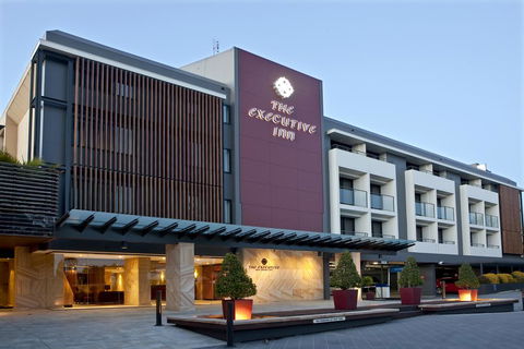 The Executive Inn, Newcastle - Accommodation Sunshine Coast 1