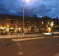 The George Hotel - Accommodation Sunshine Coast