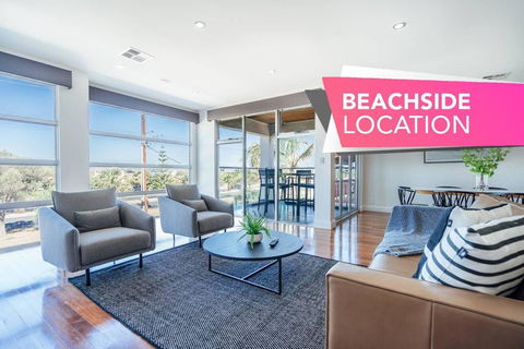 The Grand Oasis - Pool - Wifi - Mins From Beach - Accommodation Sunshine Coast 0