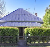 The Grey House - Accommodation Sunshine Coast