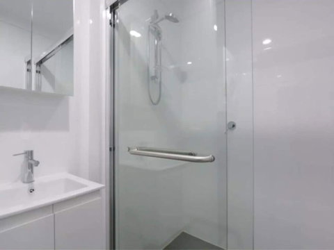 The Heart Of Northbridge With Complimentary Parking, Wifi & Netflix - Accommodation Sunshine Coast 2