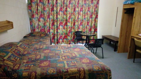 The Islands Inn Motel - Accommodation Sunshine Coast 1