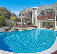 The Lighthouse Noosa Hill - Accommodation Sunshine Coast