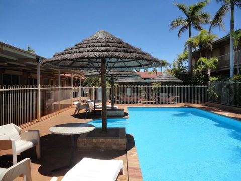 The Lodge Motel - Accommodation Sunshine Coast 0