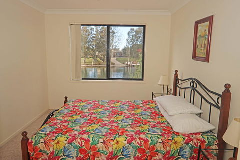 The Mooring's Waterfront - Accommodation Sunshine Coast 3