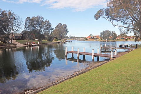 The Mooring's Waterfront - Accommodation Sunshine Coast 0