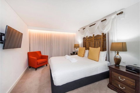 The Nest - Boho Bedroom Near The City With Roof Terrace - Accommodation Sunshine Coast 2