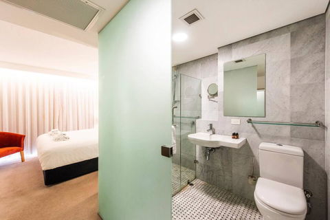The Nest - Cosy Space On Newcastle Street With Roof Terrace - Accommodation Sunshine Coast 2